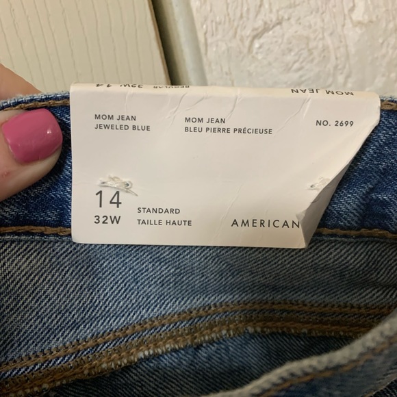 NWT AEO mom jeans size 14 - Picture 5 of 7